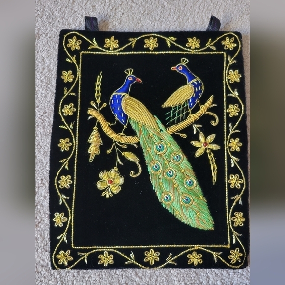 Zari Silk Thread Embroidered Wall Hanging Peacock, Jewel Carpet Wall Panel, Wall - Picture 4 of 4
